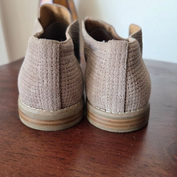 Franco Sarto Womens Size 8M Beige Leather Slip-On Loafers With Textured Design - Picture 3 of 11